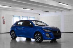 Peugeot 208 active blu km0 lato