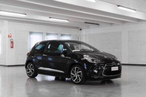 Ds ds3 hdi 75 emeraude addict nero usata lato