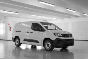 Opel Combo Cargo L2H1 Hdi 130CV Bianco lato